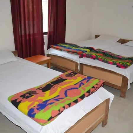 Middle Way Home Stay Bodh Gaya Exterior photo